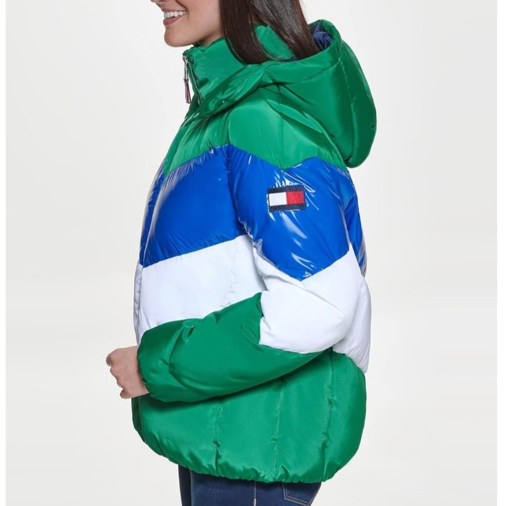 Tommy Hilfiger Women's Multi Color Chevron Striped Hooded Short Puffer Jacket - Picture 6 of 8